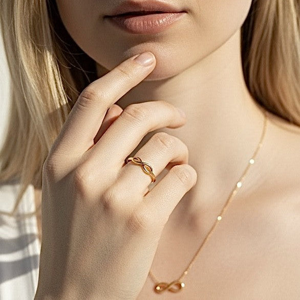 Bague Ananta en plaqué or - Infini - Bijoux MOONSTRA