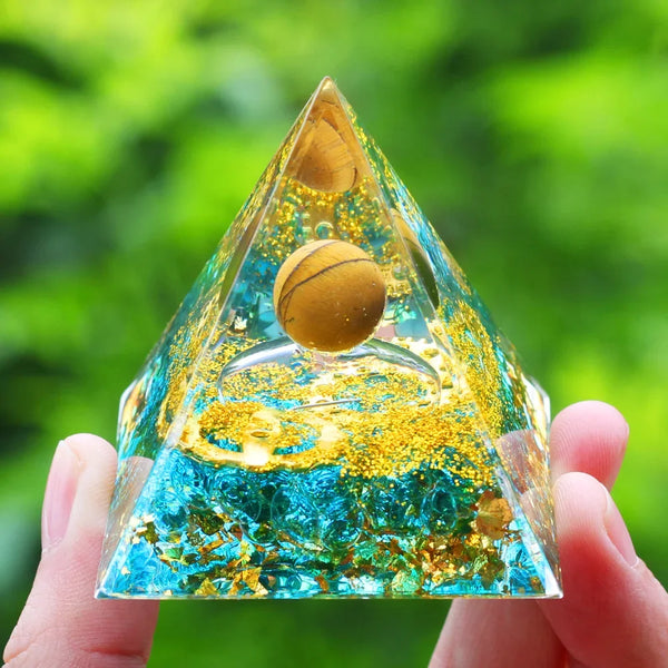 Pyramide énergétique en orgonite