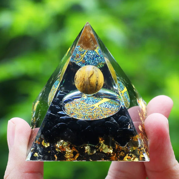 Pyramide énergétique en orgonite