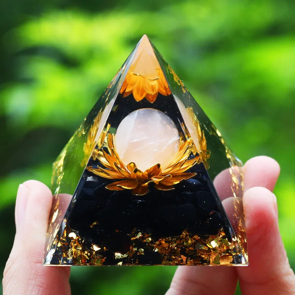 Pyramide énergétique en orgonite