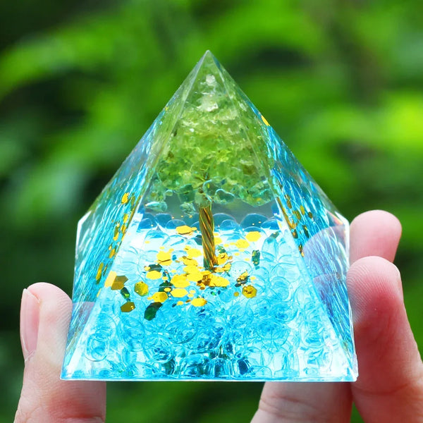 Pyramide énergétique en orgonite