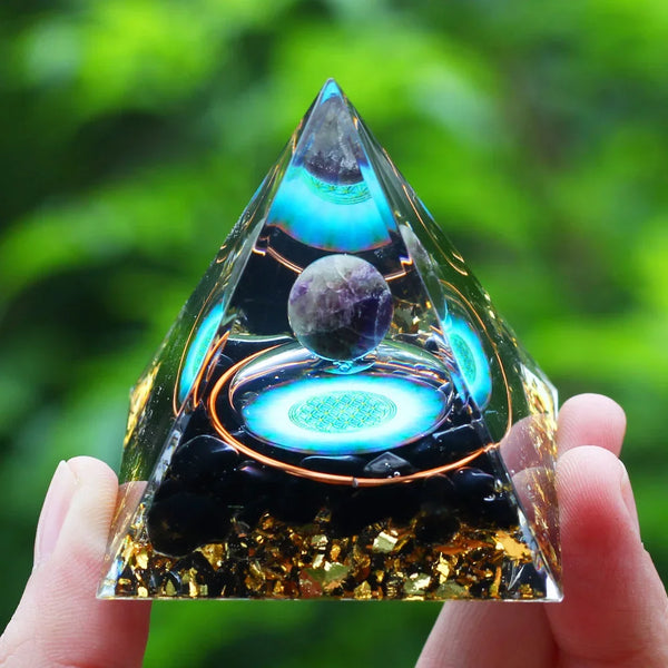 Pyramide énergétique en orgonite