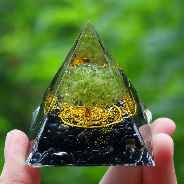 Pyramide énergétique en orgonite