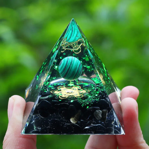 Pyramide énergétique en orgonite