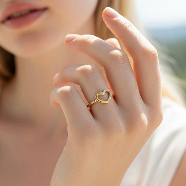 Bague Nahia - Cœur ajouré en plaqué or et oxydes de zirconium -  Bijoux MOONSTRA