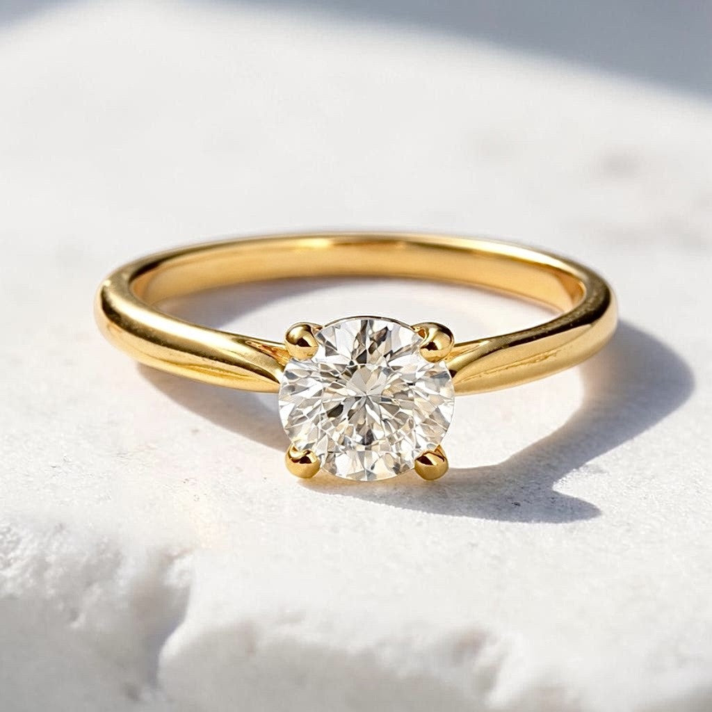 Bague Victoria, solitaire en oxyde de zirconium et plaqué or -  Bijoux MOONSTRA