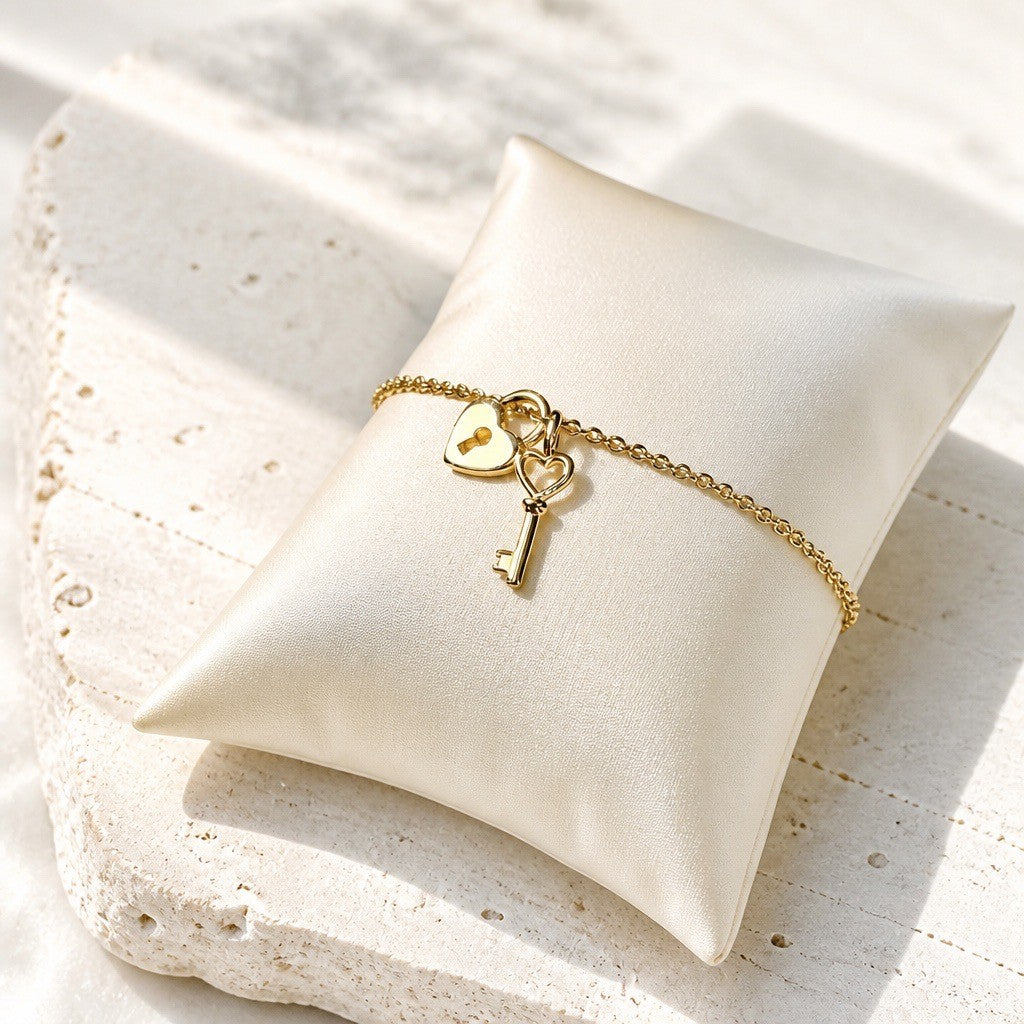 Bracelet Aïko, cœur cadenas et clé en plaqué or -  Bijoux MOONSTRA