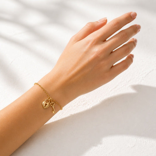 Bracelet Aïko, cœur cadenas et clé en plaqué or -  Bijoux MOONSTRA