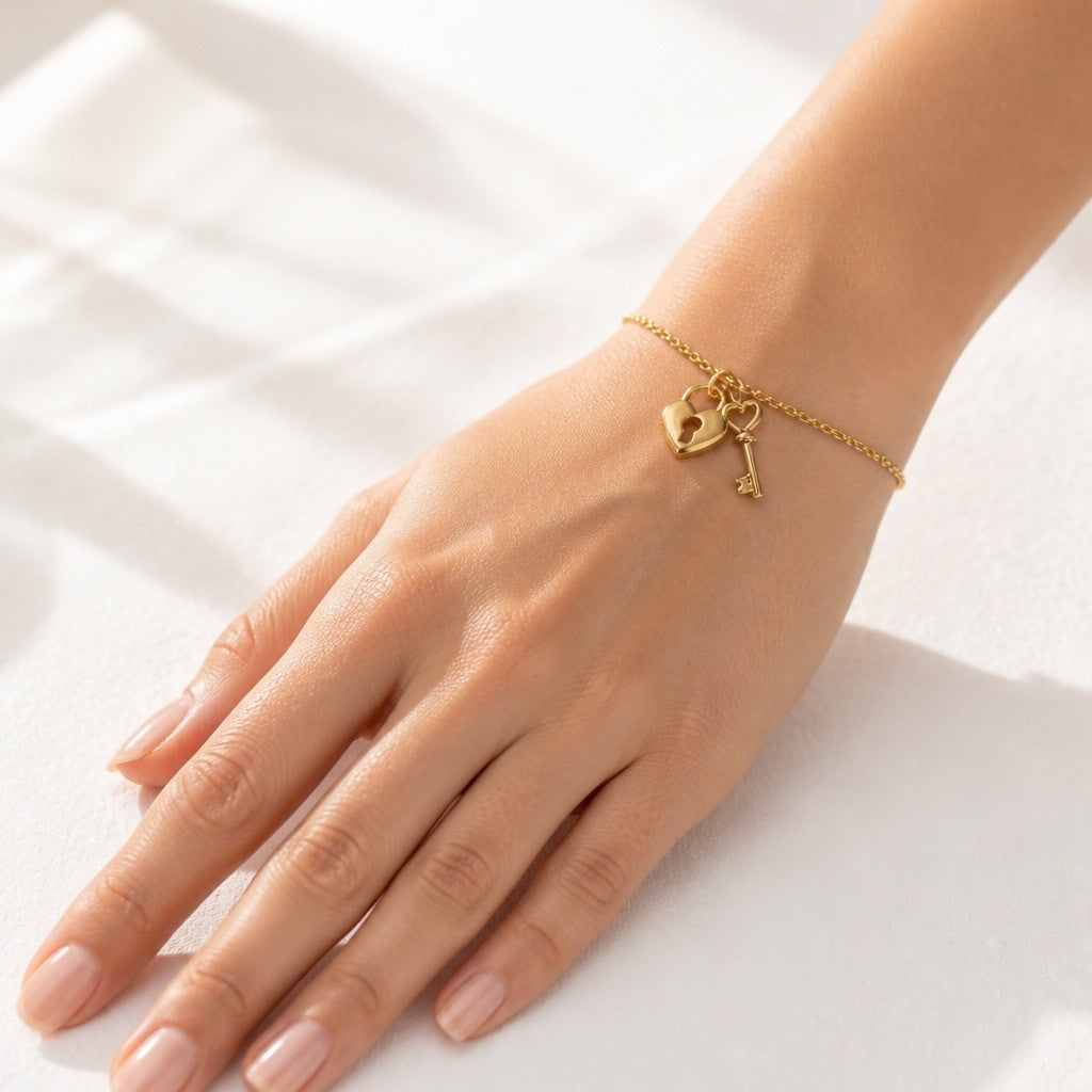 Bracelet Aïko, cœur cadenas et clé en plaqué or -  Bijoux MOONSTRA